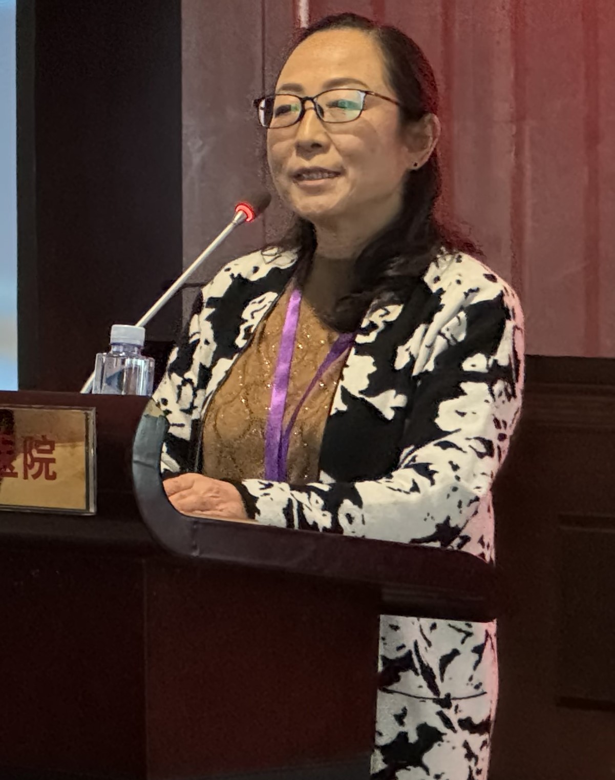 馬宏生主任在2023年內(nèi)蒙古自治區(qū)儀式協(xié)會(huì)婦產(chǎn)科分會(huì)學(xué)術(shù)年會(huì)中進(jìn)行學(xué)術(shù)講座